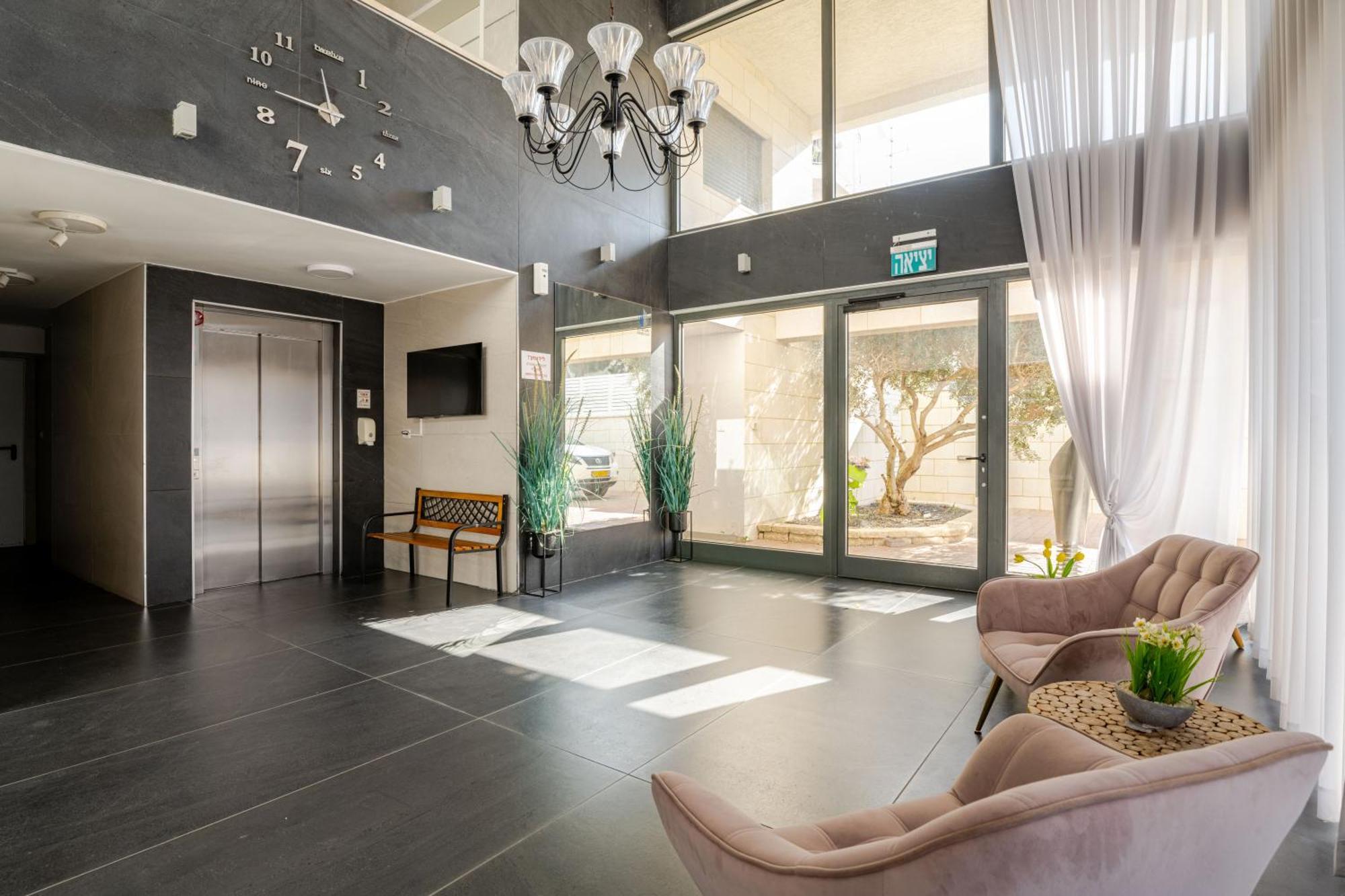 Balfour Sea View City Center Nahariya Exterior foto