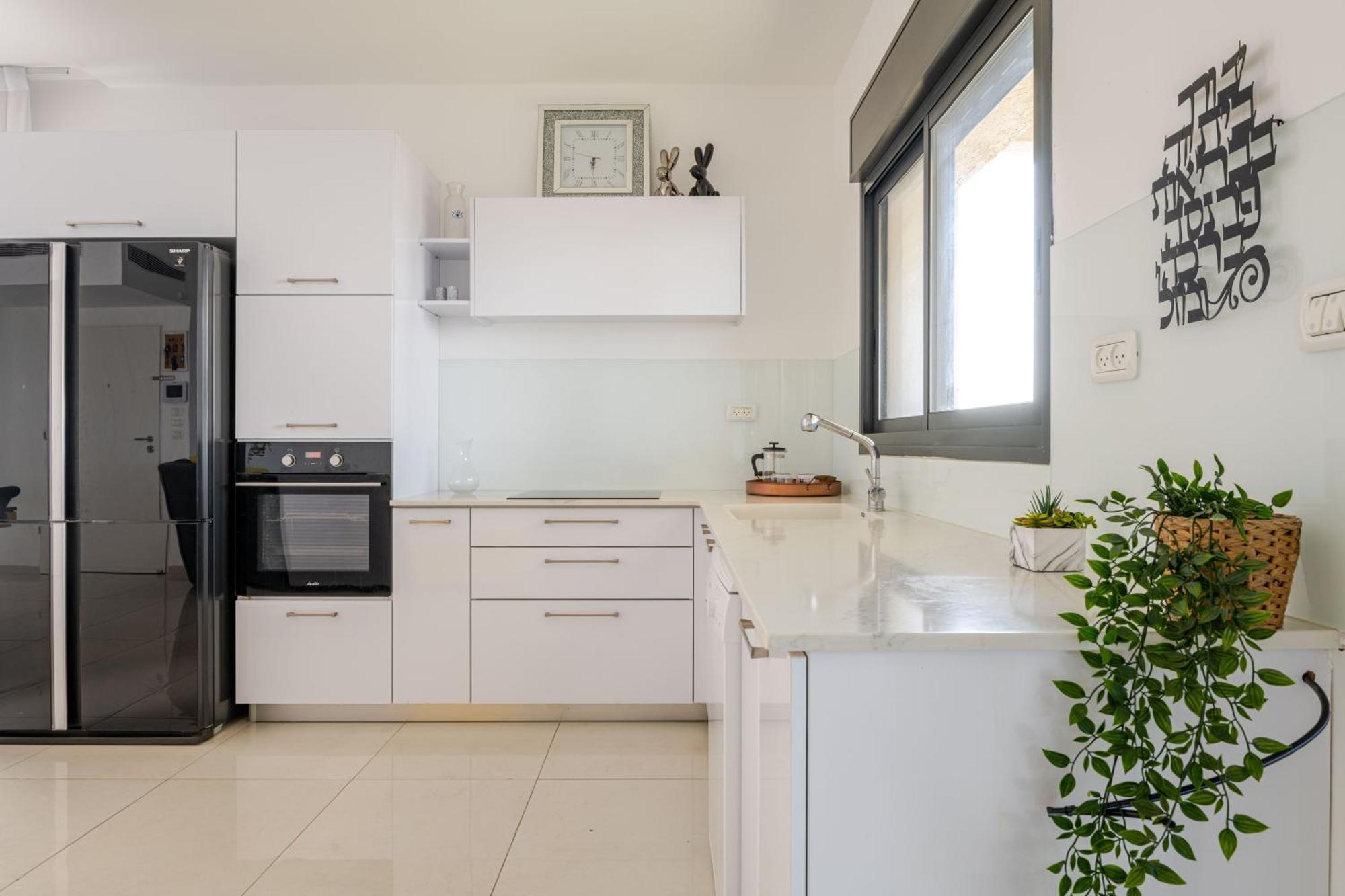 Balfour Sea View City Center Nahariya Exterior foto