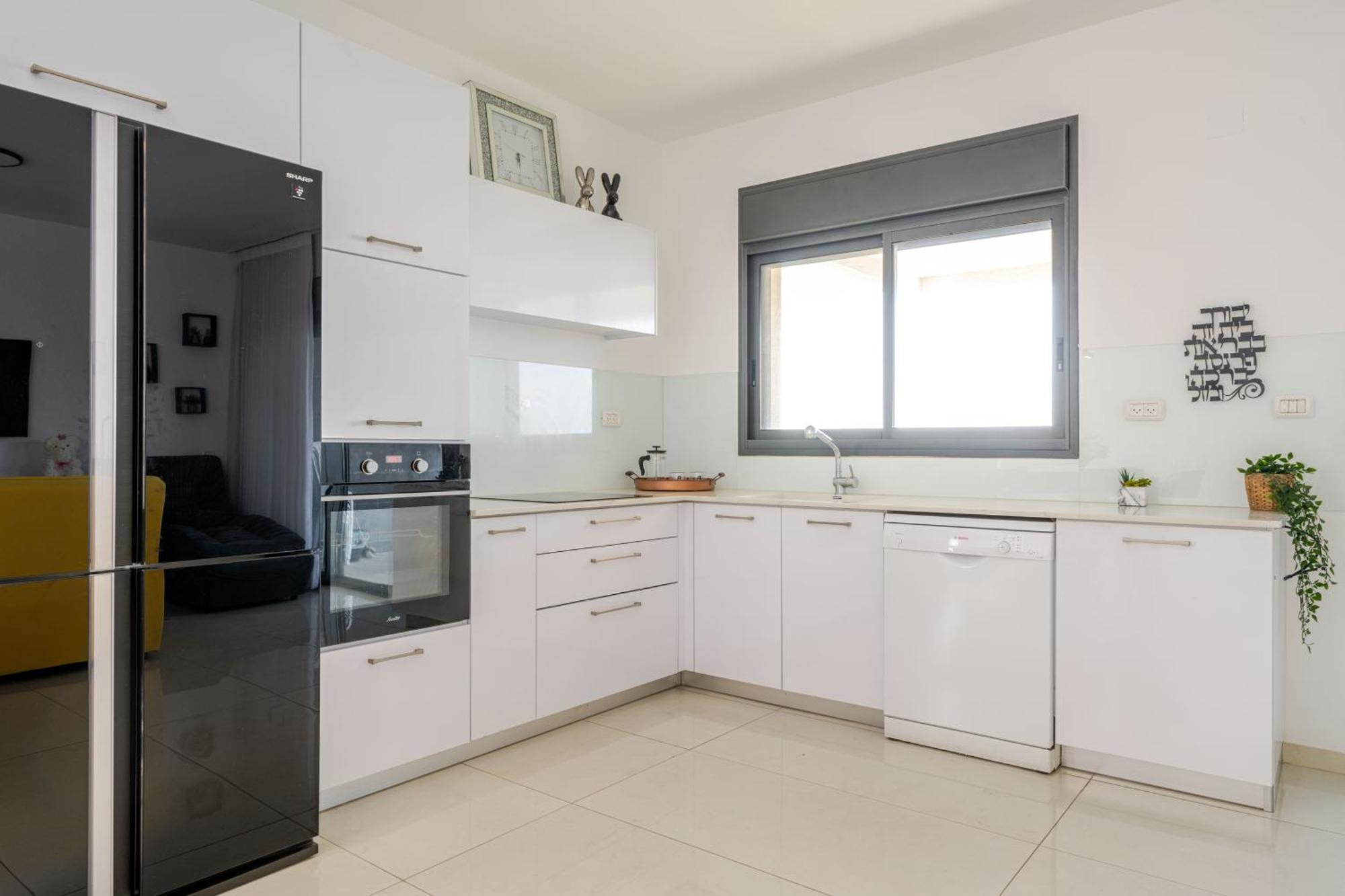 Balfour Sea View City Center Nahariya Exterior foto
