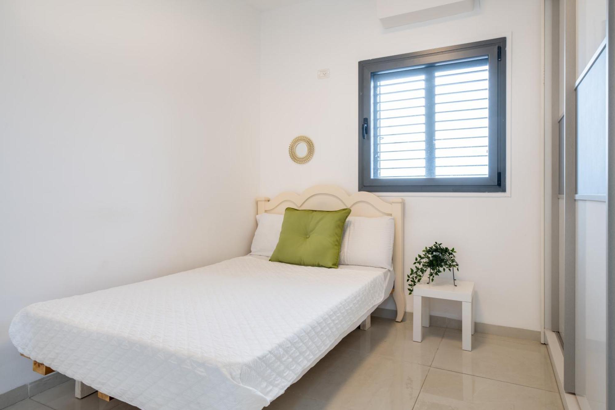 Balfour Sea View City Center Nahariya Exterior foto