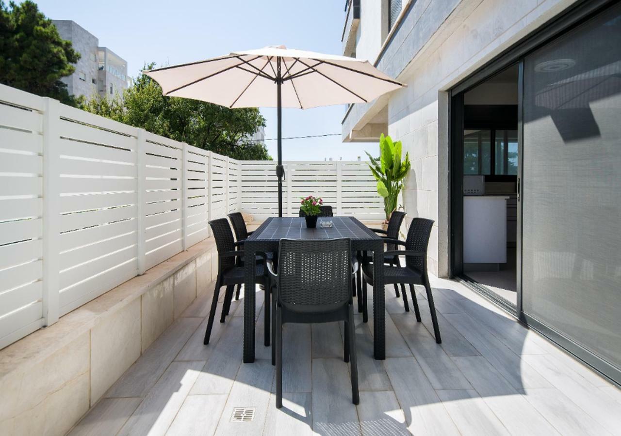 Balfour Sea View City Center Nahariya Exterior foto