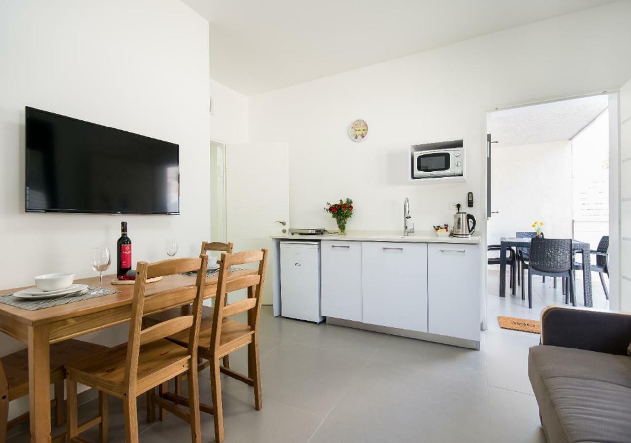 Balfour Sea View City Center Nahariya Exterior foto